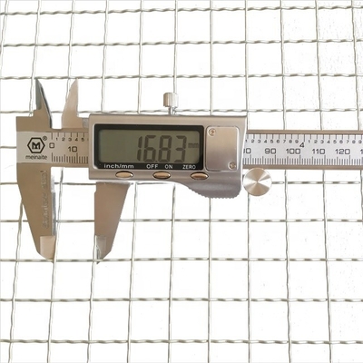 防護網 堅牢な汎用 工業級 建設プロジェクト用 クリップドワイヤ網