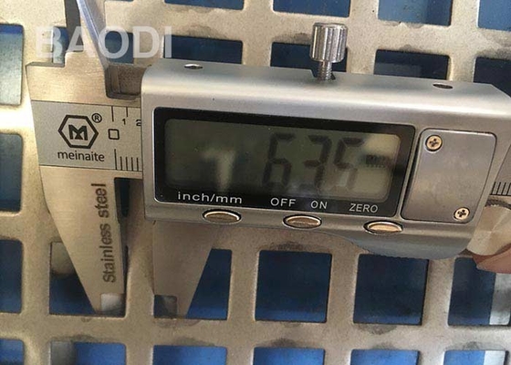 カーボン1m幅は鋼鉄網の角目の保護スクリーンを打ち抜いた